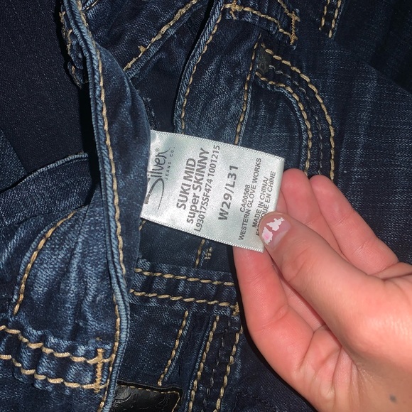 these park of jeans I’ve only wore twice, they are suki jeans. - Picture 3 of 4